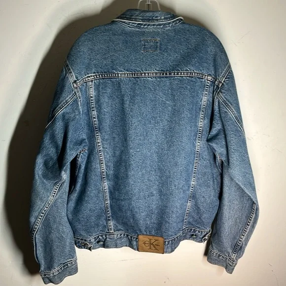Calvin Klein sz Large Stonewash Denim Jean Jacket